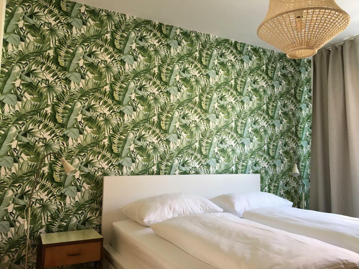Die Stadtoase Klagenfurt am Woerthersee Bagian luar foto